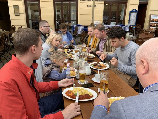 Po prohlídce muzea procházka městem a ochutnávka „currywurstu“